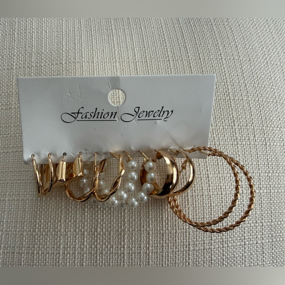 Gold Tone Hoop and Pearl Fashion Jewelry Set